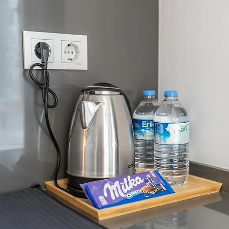 1-bdr With View Poolgym Near Airport Metro