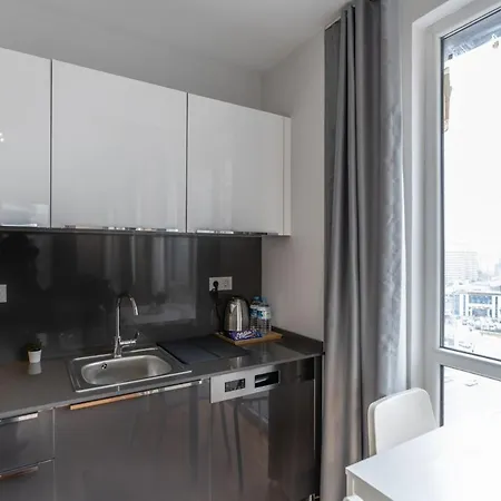 1-bdr With View Poolgym Near Airport Metro Istanbul